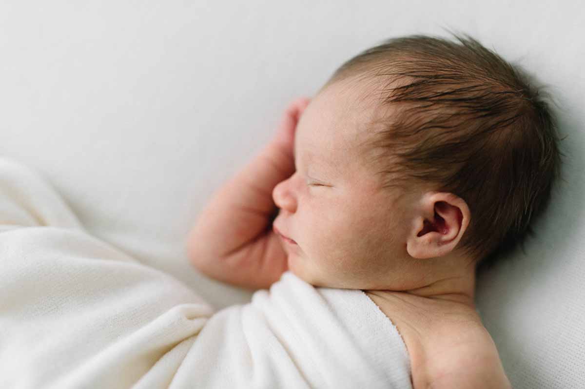 Det kræver en god baby fotograf at lave smukke babybilleder i Viborg